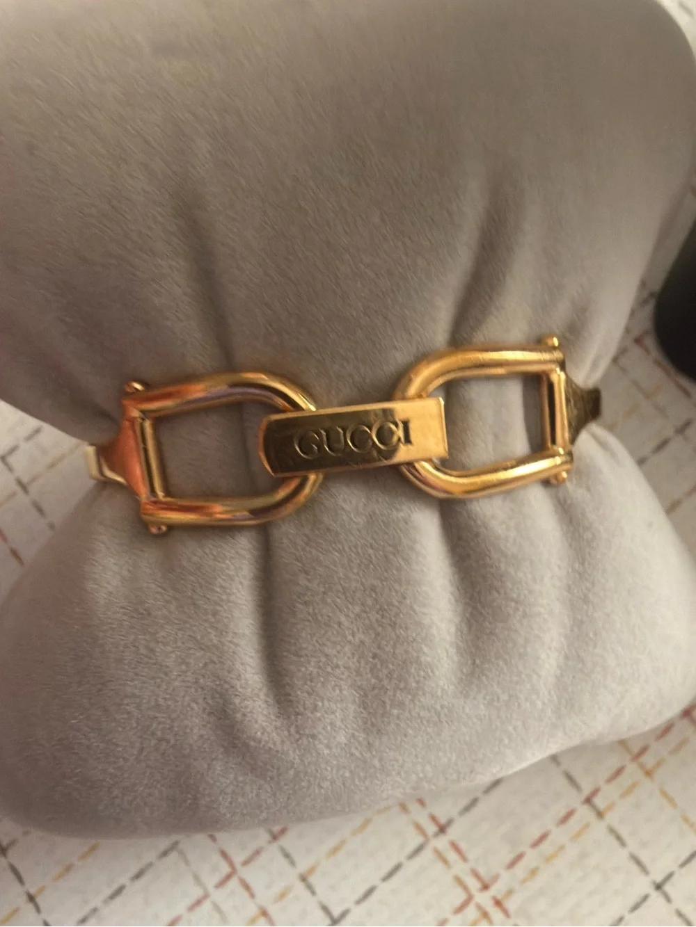 Gucci Gold-Tone Slim Bangle Bracelet Watch 1500L model